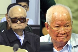 前紅色高棉高層領導人農謝（左）、喬森潘（右）。  （圖源：AP）