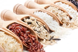 不同年齡和體質者選擇適合自己的米飯。（示意圖源：互聯網）