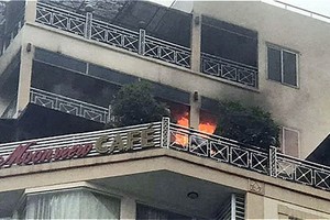 Moonview酒店十樓的廚房失火現場。（圖源：黃日）