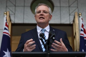 澳大利亞總理莫里森誓言要在明年的聯邦選舉前提交一份盈餘預算。（圖源：ABC News） 