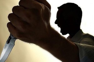 丈夫殺害妻子和情夫後逃遁。（示意圖源：互聯網）