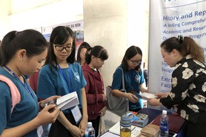 2018 年HSK留學諮詢會吸引廣大學生、家長前來參加。