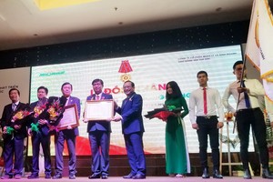 守德農產品集散市場榮獲三等勞動勳章。（圖源：嚴蘭）