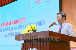 市工業食品大學副校長阮春環博士在第二次“營養和糧食安全”科學論壇上發表講話。（圖源：工商報）