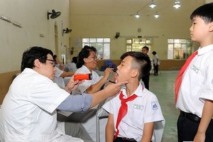 力爭全部學生參加醫保。（示意圖源：互聯網）