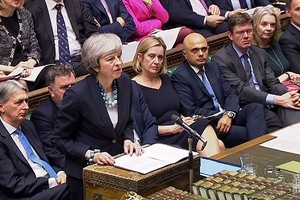 12月10日，特蕾莎·梅在下議院發表聲明，推遲脫歐草案議會投票。（圖源：互聯網）