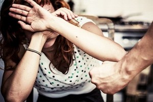 每年離婚場合八成因家暴所致。（示意圖源：互聯網）