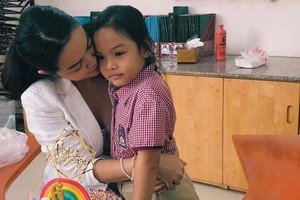 聽到父母不再一起生活後，慧琳一直沉默不語。