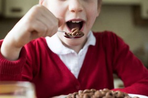 英格蘭公共健康專家警告兒童要減少高糖飲食，避免健康風險。（示意圖源：互聯網）