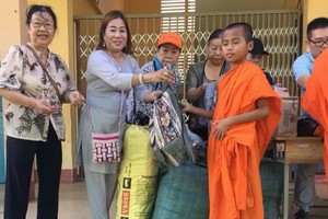 慈善團前往滀臻省展開“傳遞愛心”慈善活動。