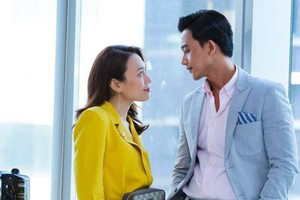 由女歌手美心和梅才平領銜主演的影片《我的女助理》。