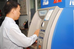 避免在年底交易時被騙，銀行卡持有者不要洩露保密資訊。