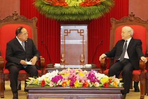 黨中央總書記、國家主席阮富仲接見泰國副總理。（圖源：越通社）