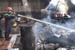 消防隊聞訊趕抵現場，奮勇將火勢撲滅。（圖源：B.S）