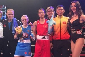 拳擊運動員阮氏心（左四）。（圖源：互聯網）