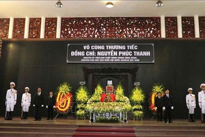 阮福清同志喪禮於昨(20)日上午在河內市陳聖宗街5號國家殯儀館按照國家級喪禮儀式隆重舉行。（圖源：越通社）