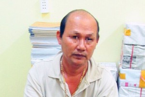 被捕的嫌犯阮文功弟。（圖源：同起報）