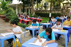 各郡縣學生參加繪畫比賽。