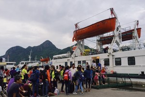 前往崑崙島遊覽觀光的遊客日益增加。（圖源：燕兒）