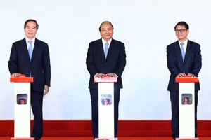 阮春福總理出席朱萊開放經濟區多項目動工儀式。（圖源：越通社）