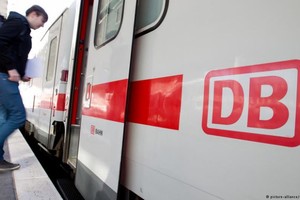 德鐵四分之一的行駛列車晚點。（圖源：DPA）