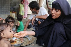 全球去年1.13億人因戰亂和氣候災難遭遇「嚴重飢餓」。（圖源：推特）