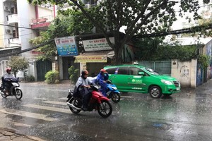 昨(4)日下午2時左右，本市多個區域降雨約40分鐘。（圖源：光凱）