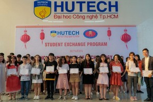 市理工大學與市人文社科大學配合舉辦的大學生華文交流活動。