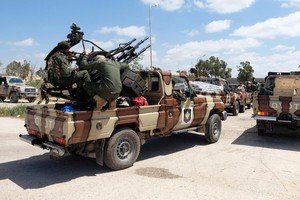 利比亞局勢升溫，聯合國籲停火兩小時。圖為哈夫塔帶領的利比亞“國民軍”。（圖源：互聯網）