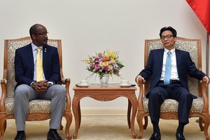 政府副總理武德膽(右)接見塞舌耳副總統文森特‧梅里頓。（圖源：日北）