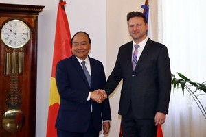 阮春福總理會見捷克議會眾議院主席馮德拉切克。（圖源：光孝）