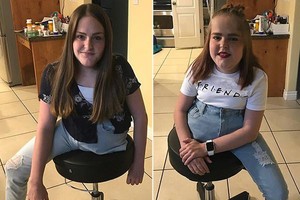 肯德拉(左)和瑪麗亞(右)去年秋天開學的第一天。（圖源：互聯網）