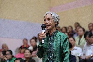 第二郡選民陳氏美發表質詢。（圖源：喬峰）