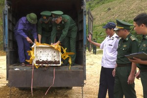 職能力量依法規銷毀全部來歷不明的食品。