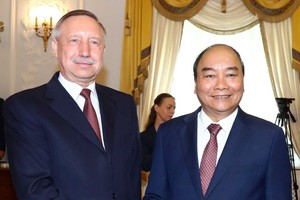政府總理阮春福會見俄聖彼得堡市代市長別格洛夫。（圖源：越通社）
