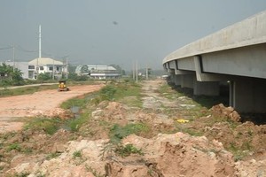 濱瀝-隆成高速公路若干路段遇場地清拆羈絆。