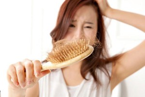 中醫來解脫髮的尷尬。（示意圖源：互聯網）