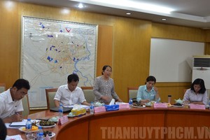 市委副書記武氏蓉（中）在會議上發言。（圖源：市黨部新聞網）