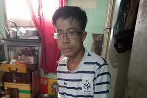 張光成正等錢入院治病。