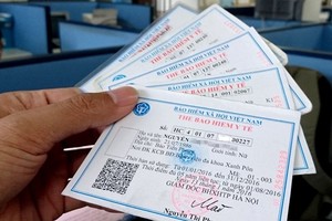 從本月至年底，我國8個省份的貧困者將獲輔助購買醫保卡。（示意圖源：互聯網）