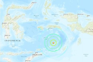印尼班達海附近發生7.5級地震，震源深度208.3公里。圖中星號表示震中位置。（圖源：互聯網）