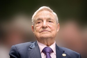 美國一些超級富豪籲開徵“富人稅”。圖為著名投資者索羅斯。（圖源：互聯網）