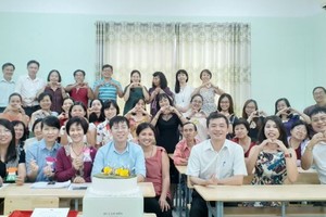 參與 2019年越南華語教師暑期培訓班的老師們合影留念。