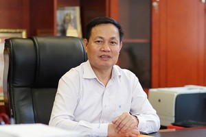 河內國立大學原副校長阮友德博士、教授擔任教育與培訓革新國家委員會諮詢組組長。（圖源：N. Huyền）