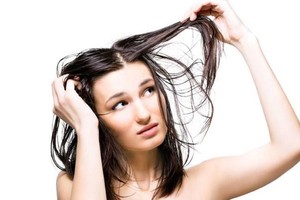 頭髮出油怎麼辦？（示意圖源：互聯網） 