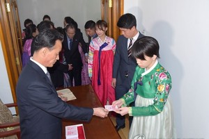 朝鮮選民參與投票。（圖源：韓聯社/朝中社）