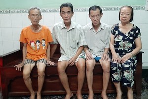 楊氏金娥及其退休與患病的胞弟們。