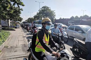 第二郡童文貢街交通於高峰時段嚴重堵塞。