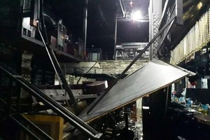 韓國光州一酒吧27日發生坍塌事故，造成參加2019光州游泳世錦賽的8位選手受傷。圖為酒吧坍塌現場一瞥。（圖源：互聯網）