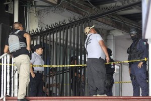 今年上半年墨西哥兇殺案達到1萬7608起，造成1萬6714人死於非命，平均一天就多達100起殺人案。（圖源：AP）